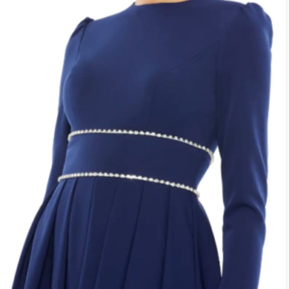 MAC DUGGAL EMPIRE WAIST LONG SLEEVE PLEATED V-NECK GOWN sz 14 - Picture 3 of 5